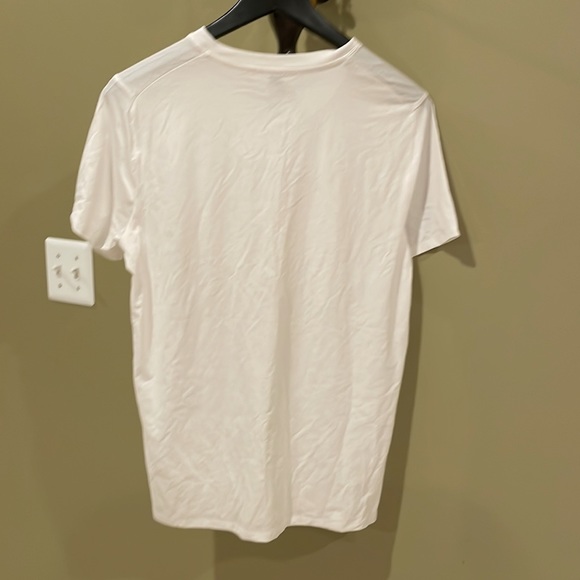 T-shirt - Picture 3 of 4
